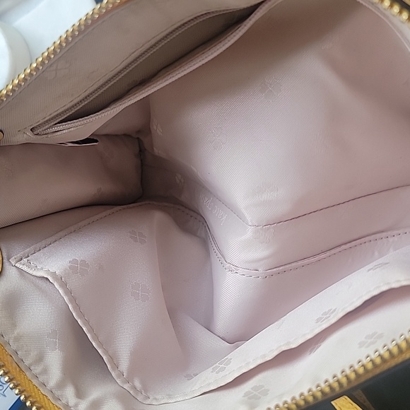 Super Cute Kate Spade ♠️ Knott Pebbled Leather Small Crossbody - Picture 5 of 5